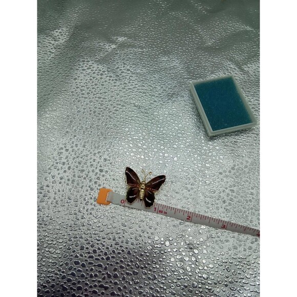 Elegant‎ Vintage Butterfly Brooch Pin - Decorative Enamel Design - Picture 4 of 5
